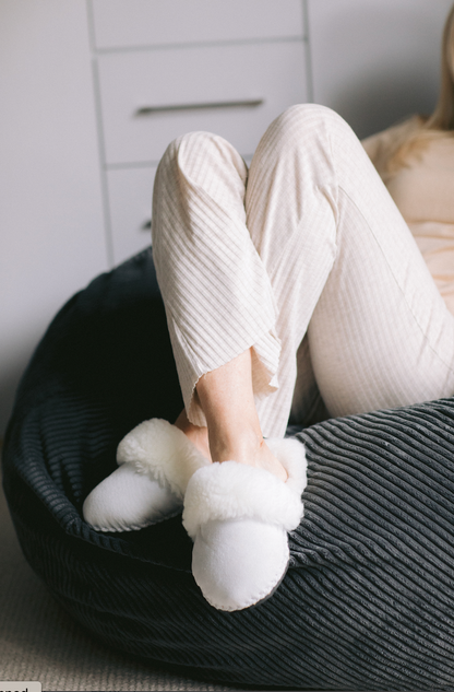 Adult Slip-on Slipper | Lions Head Range | Natural